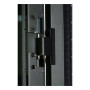 AR3105, Gabinete NetShelter SX de 45 U, 600 mm de ancho x 1070 mm de profundidad, con paneles laterales, negro