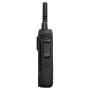 Motorola R7 – Radio portátil digital profesional UHF 400–527 MHz, 5W, 64 canales, sin teclado (NKP),TIA, Enabled